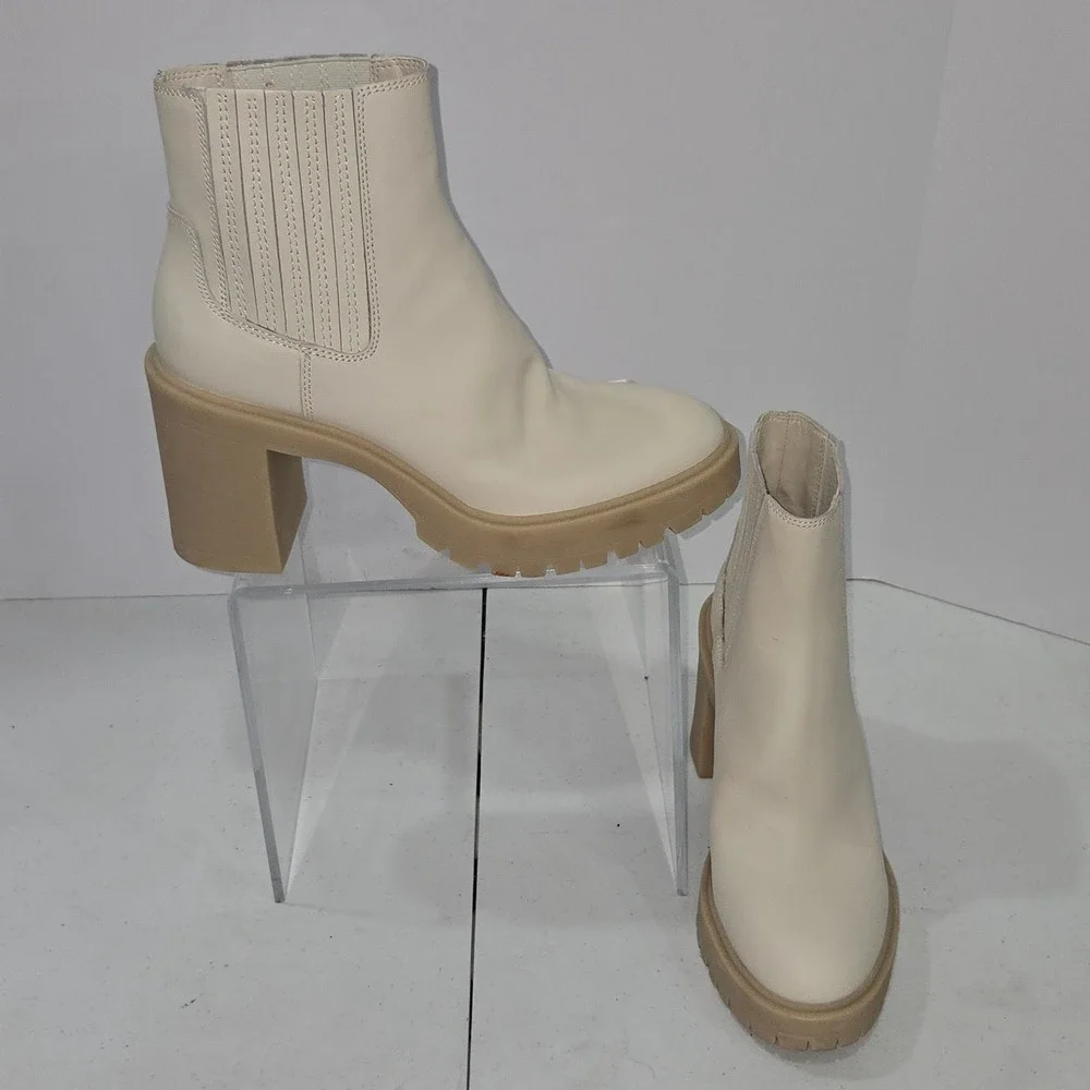 Dolce Vita Ivory Cream HUEY Chelsea Boots Lug Sole Chunky Heel Womens Size 10